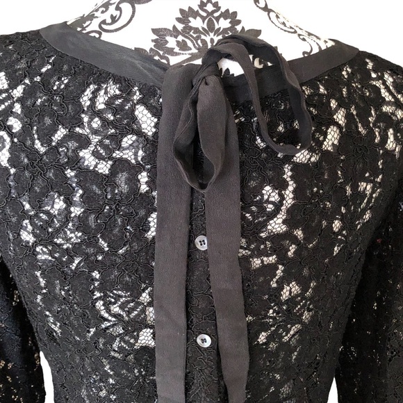 Aritzia Babaton Lace blouse - Picture 5 of 11